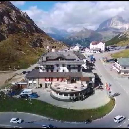 Hotel Savoia Canazei Bagian luar foto